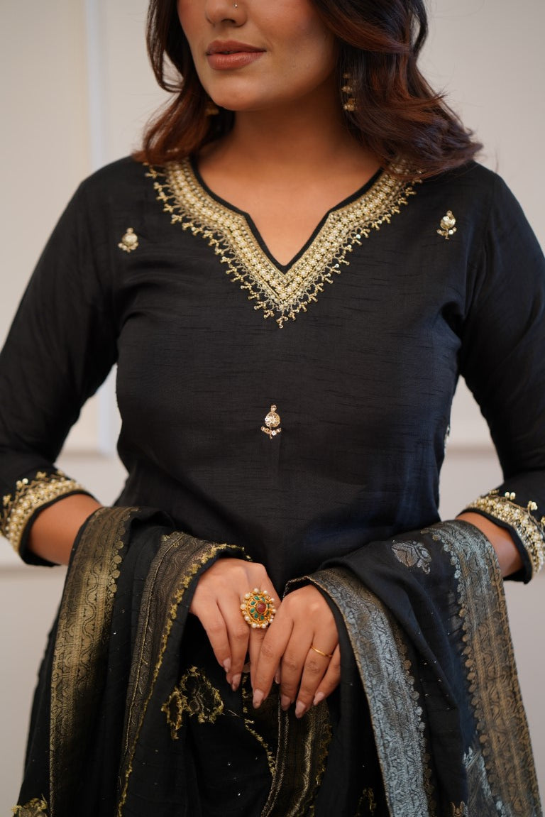 Simple yet elegant This is how we describe our latest launched dresses(NFRD401) (01)