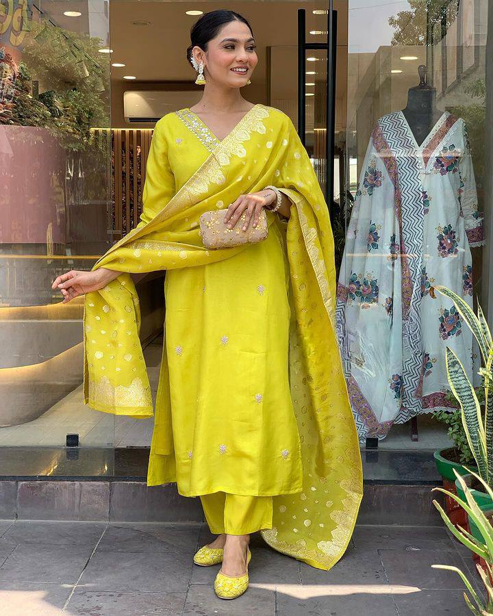Our Exclusive Collection is here, to add a touch of tradition to your wardrobe (NFRD454)