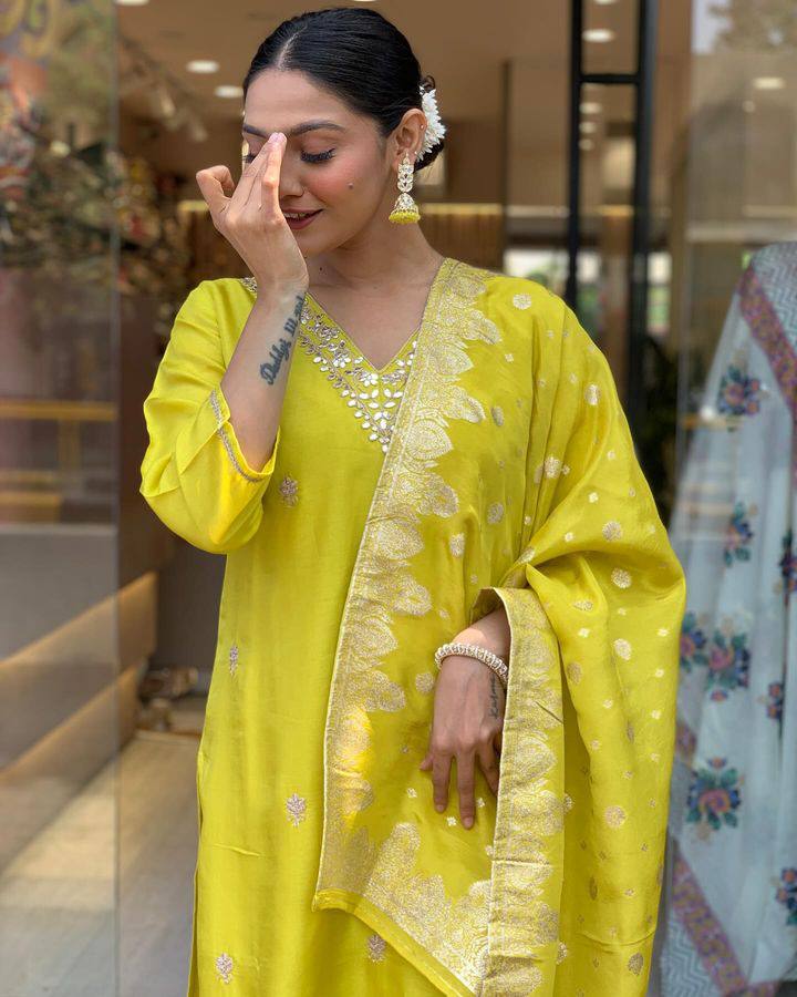 Our Exclusive Collection is here, to add a touch of tradition to your wardrobe (NFRD454)