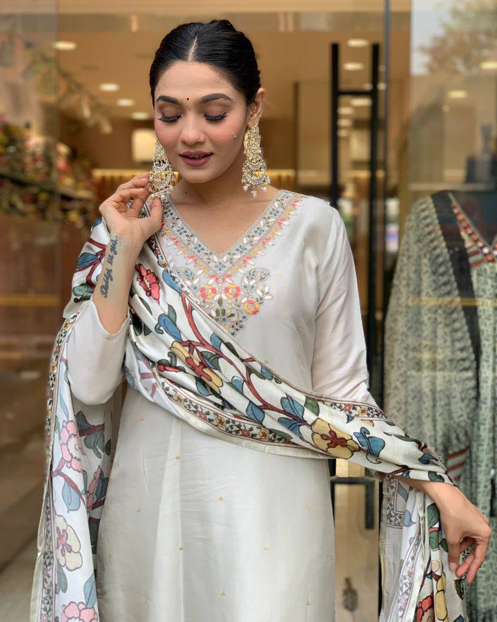 Our Exclusive Collection is here, to add a touch of tradition to your wardrobe (NFRD459)