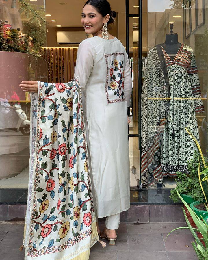 Our Exclusive Collection is here, to add a touch of tradition to your wardrobe (NFRD459)