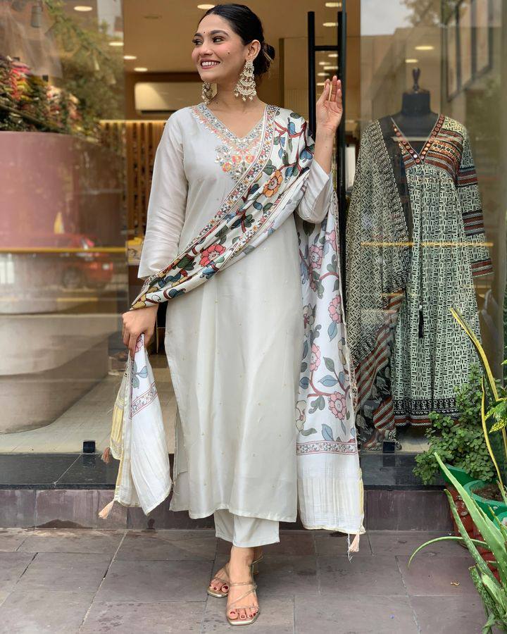 Our Exclusive Collection is here, to add a touch of tradition to your wardrobe (NFRD459)