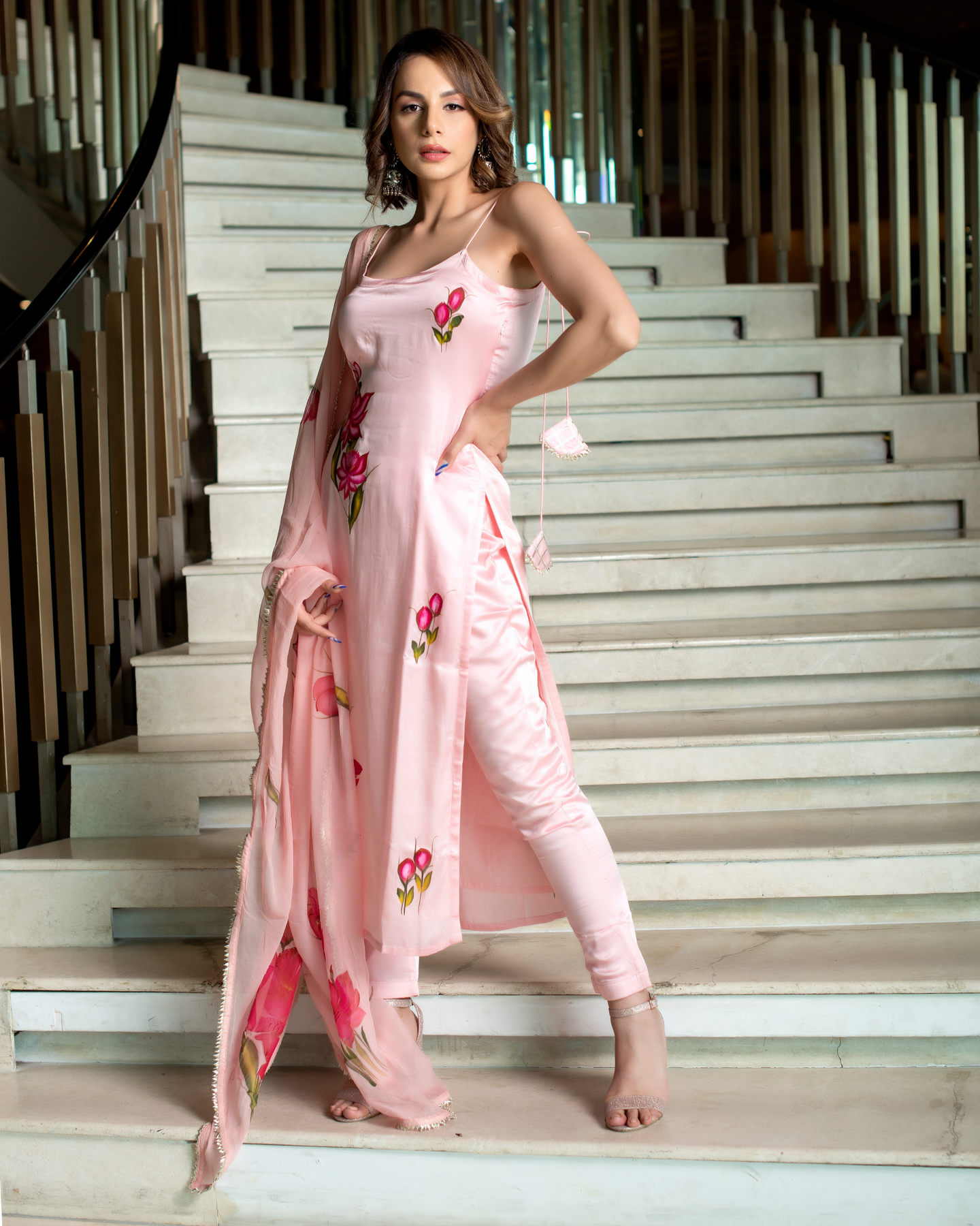 Kurta with hand with Embroidery work detailing on women's printed cotton kurta pant or dupatta set(NFRD464)