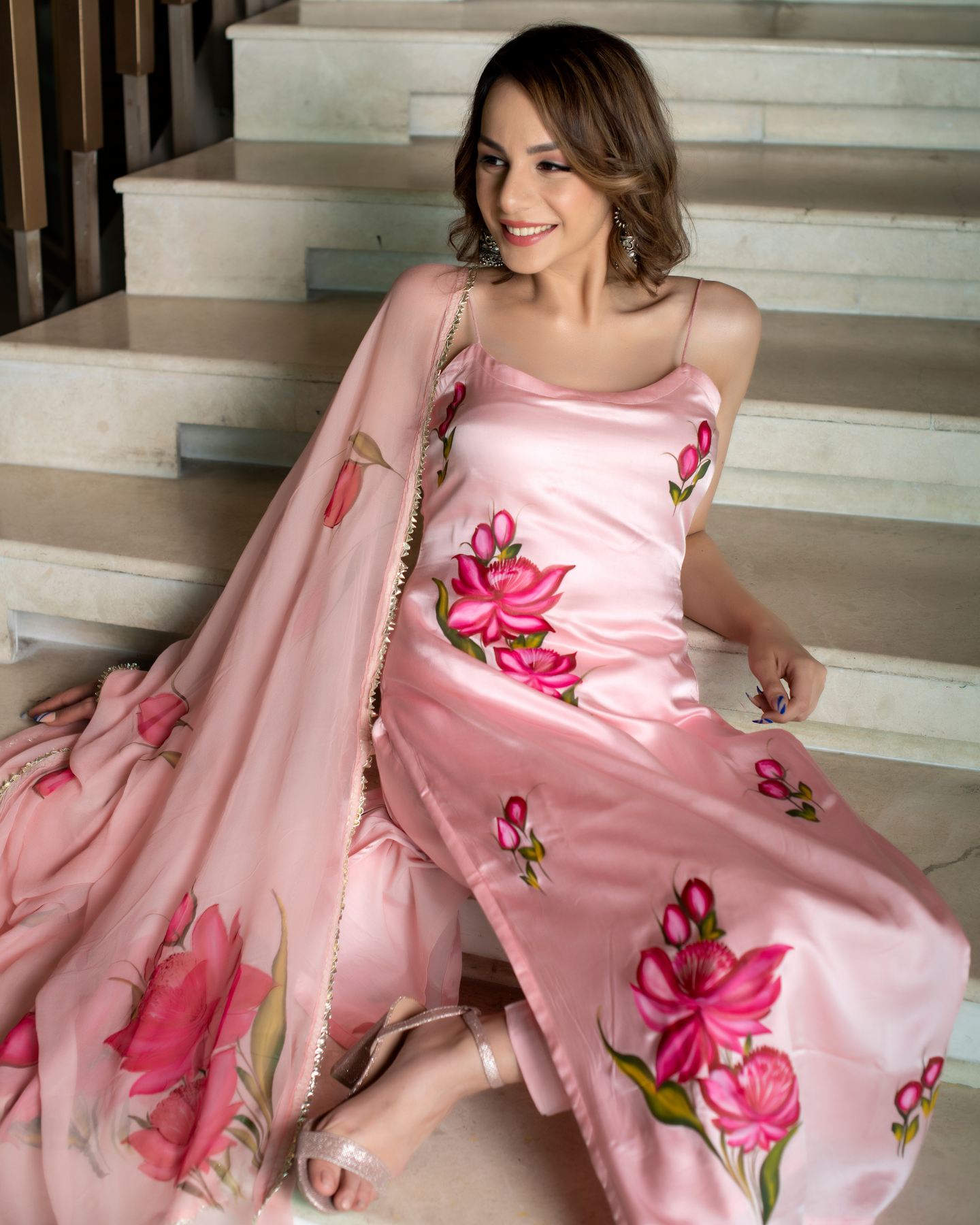 Kurta with hand with Embroidery work detailing on women's printed cotton kurta pant or dupatta set(NFRD464)