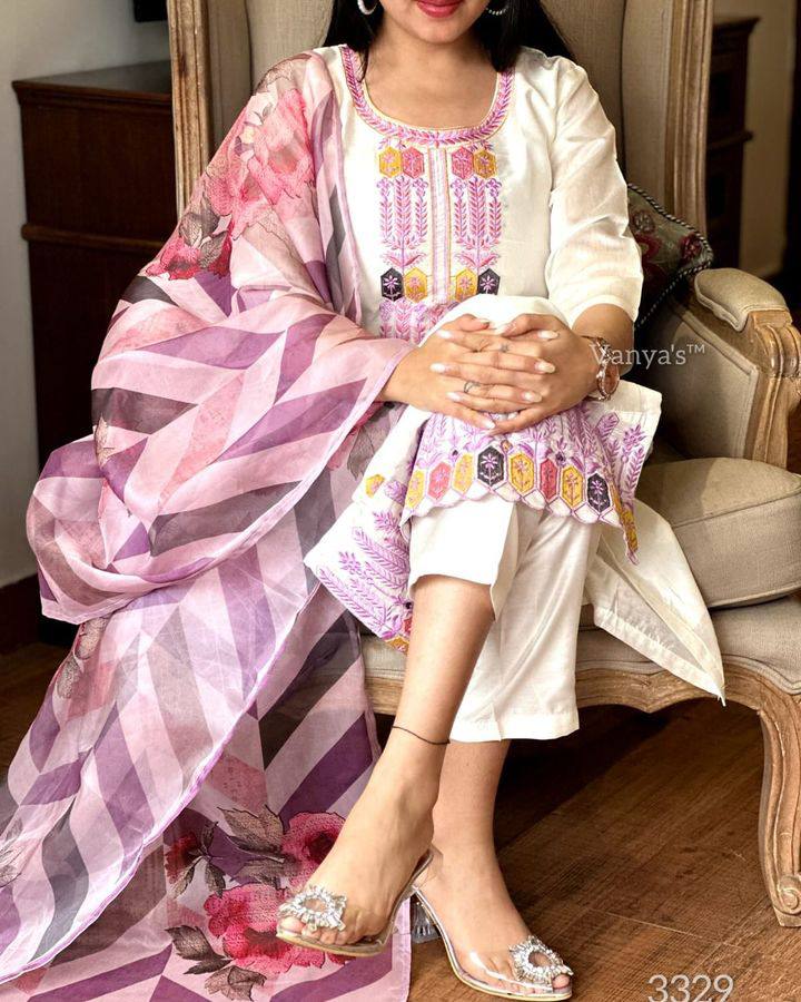 Kurta with hand with Embroidery work detailing on women's printed cotton kurta pant or dupatta set(NFRD466)