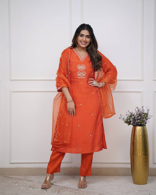 Kurta with hand with Embroidery work detailing on women's printed cotton kurta pant or dupatta set(NFRD467)