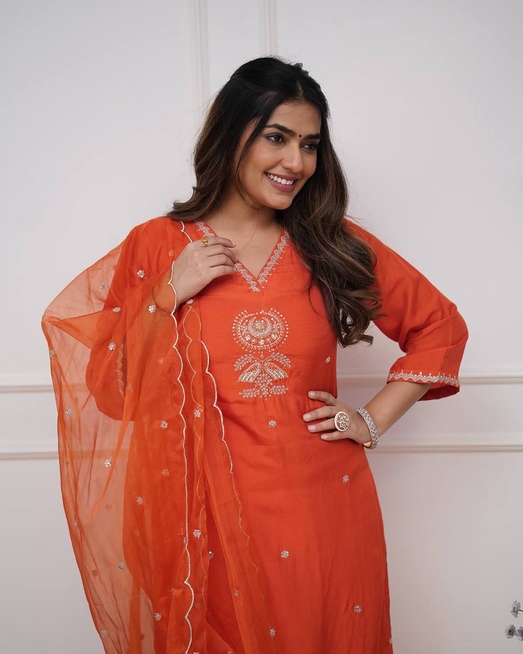 Kurta with hand with Embroidery work detailing on women's printed cotton kurta pant or dupatta set(NFRD467)