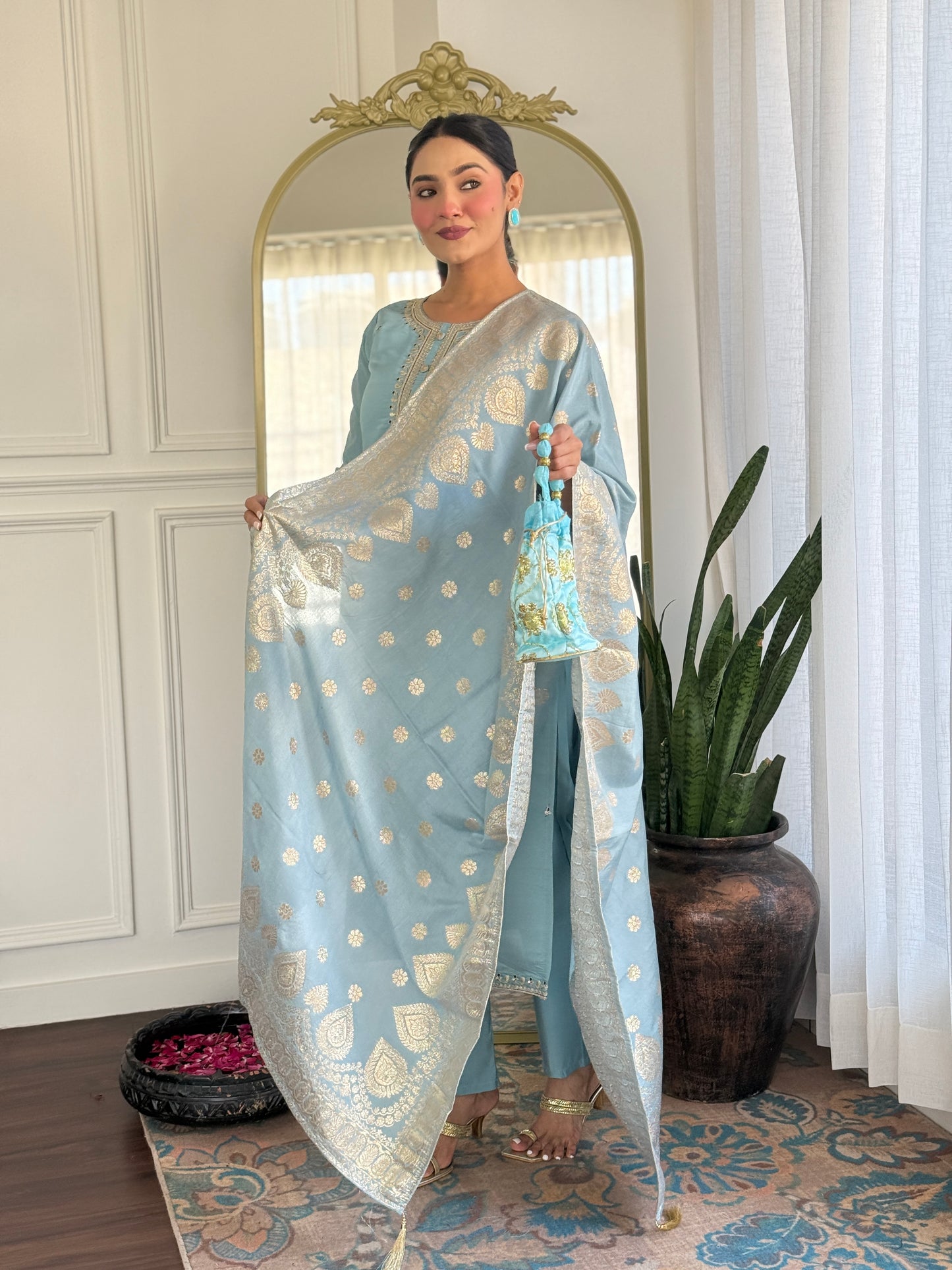 New Exclusive Check this our beautiful dresses collection (NFRD539)