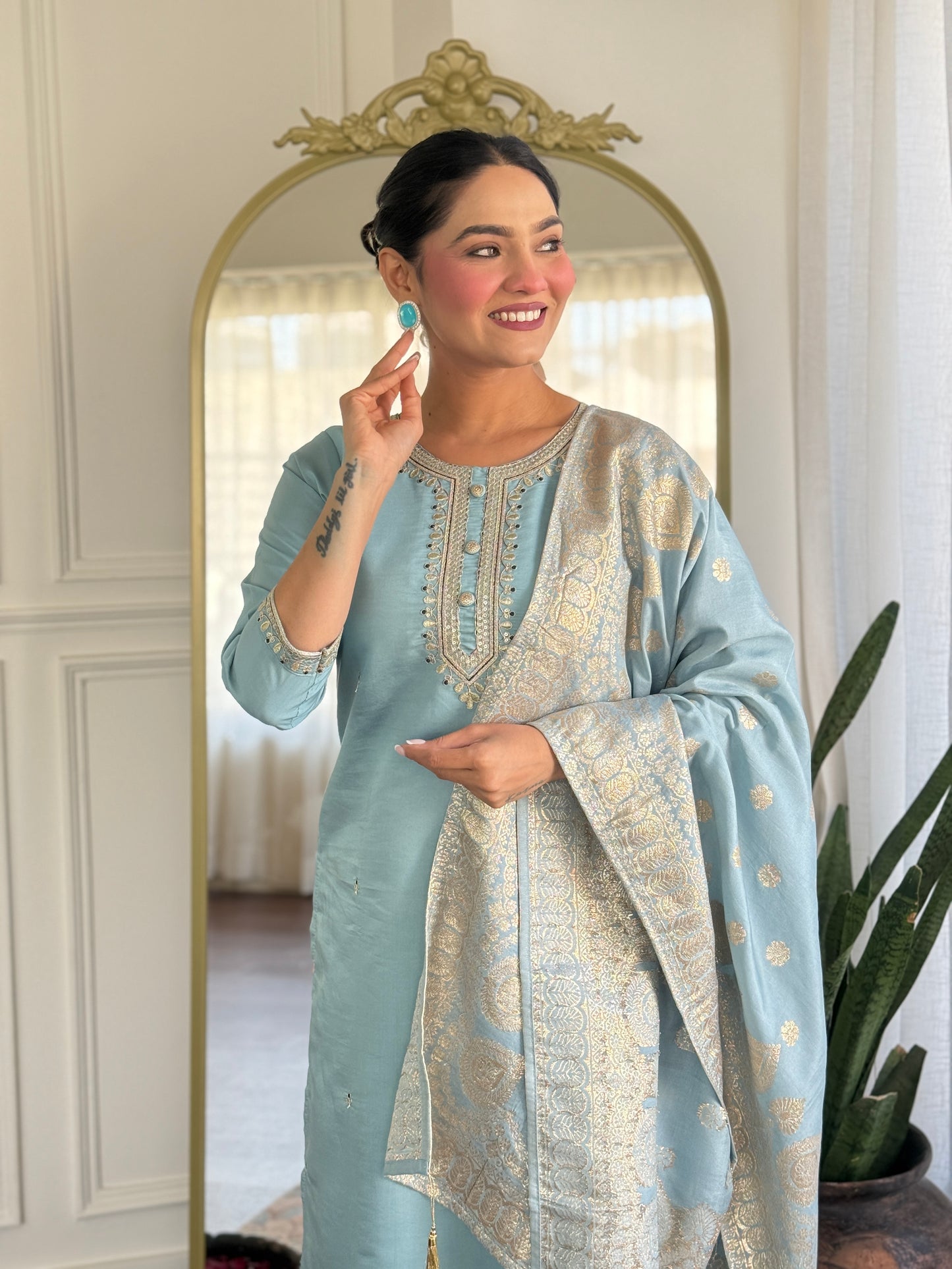 New Exclusive Check this our beautiful dresses collection (NFRD539)