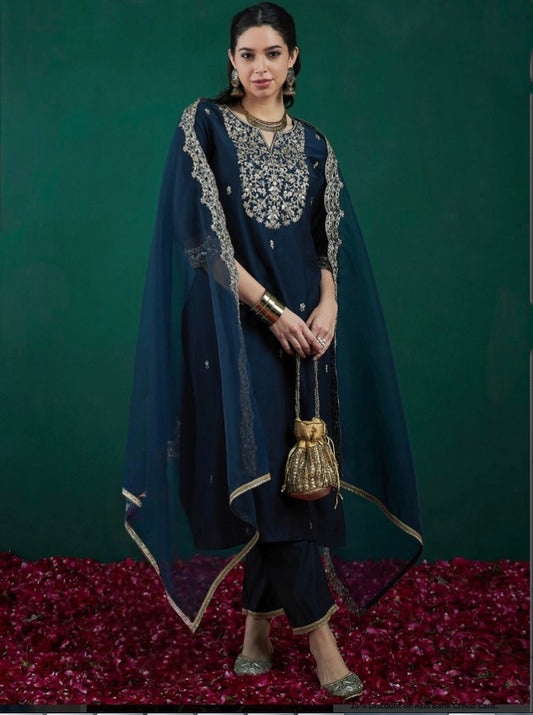 Simple yet elegant This is how we describe our latest launched dresse (NFRD633) (01)