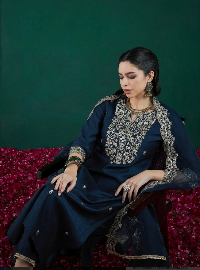 Simple yet elegant This is how we describe our latest launched dresse (NFRD633) (01)