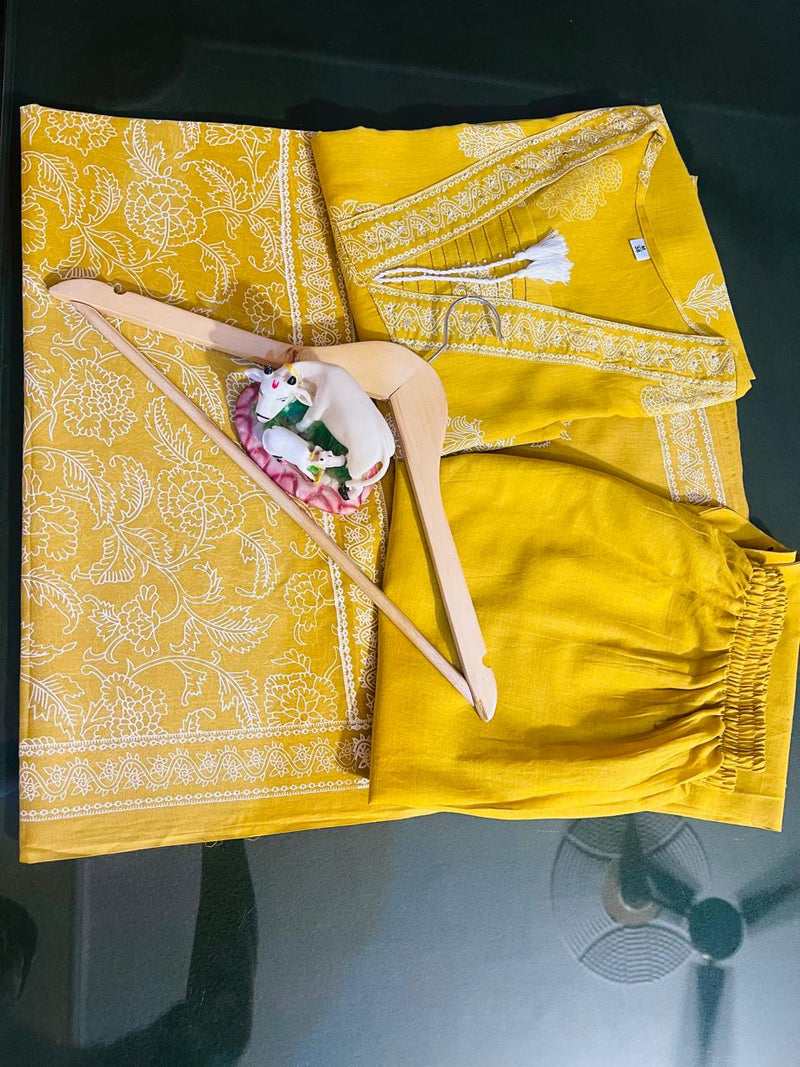 NEW FULL COTTON PRINT HAND WORK STRAIGHT KURTI &nbsp;PANT MALMAL DUPATTA ARRIVAL 😍💖*