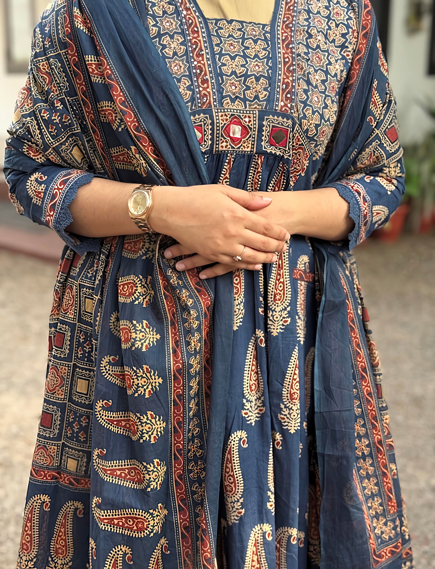 Bring out the adorable side of yourself, as you slip into our most gorgeous outfit from the Cotton collection (RD029)