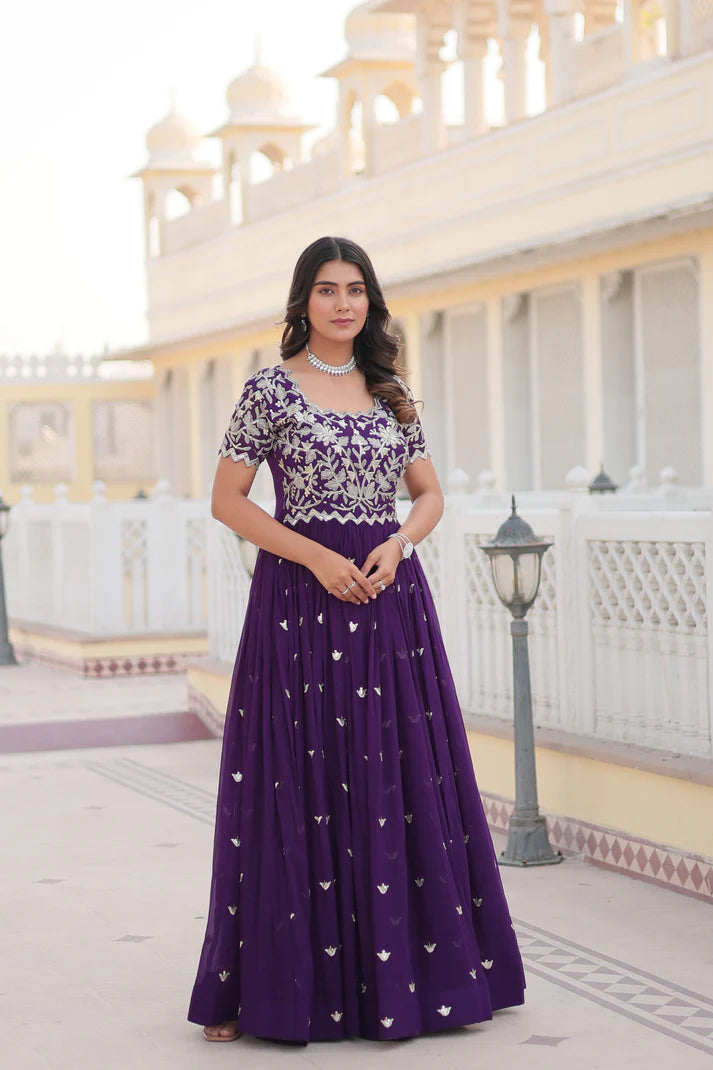 WOMENSAVTAR DESIGNER PREMIUM GOWN