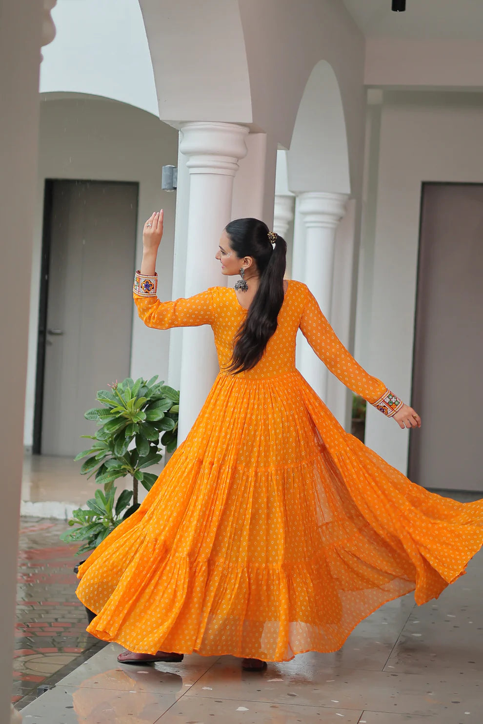 NAVRATRI SPECIAL BANDHANI PRINT GOWN WITH KUTCHI PATCHWORK (WD181)