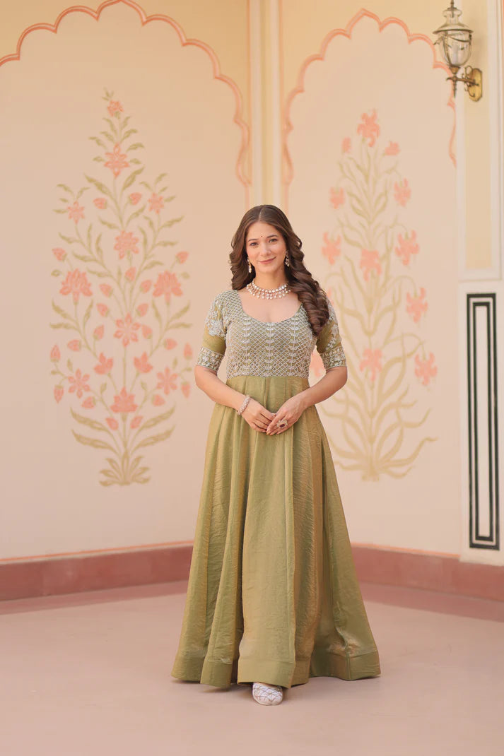 FENDY BEADS EMBROIDERED GOWN(WD63)
