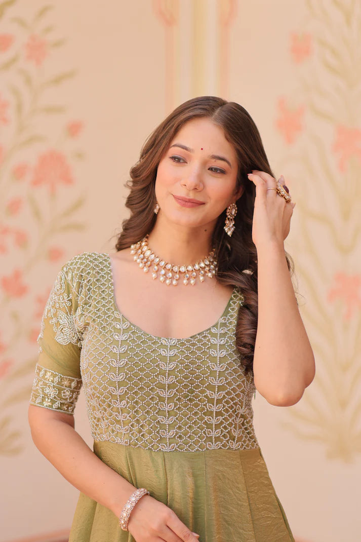 FENDY BEADS EMBROIDERED GOWN(WD63)