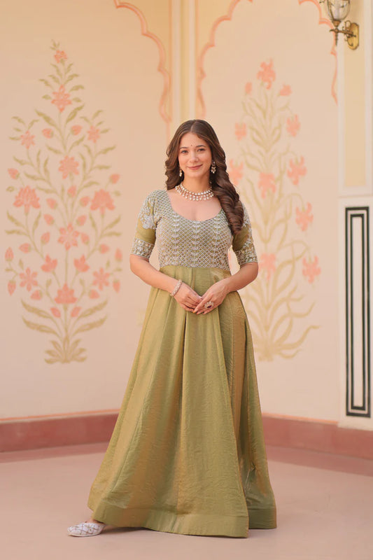 FENDY BEADS EMBROIDERED GOWN(WD63)