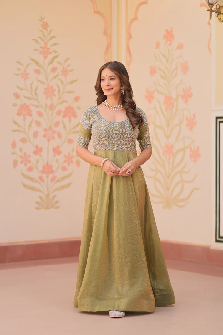 FENDY BEADS EMBROIDERED GOWN(WD63)