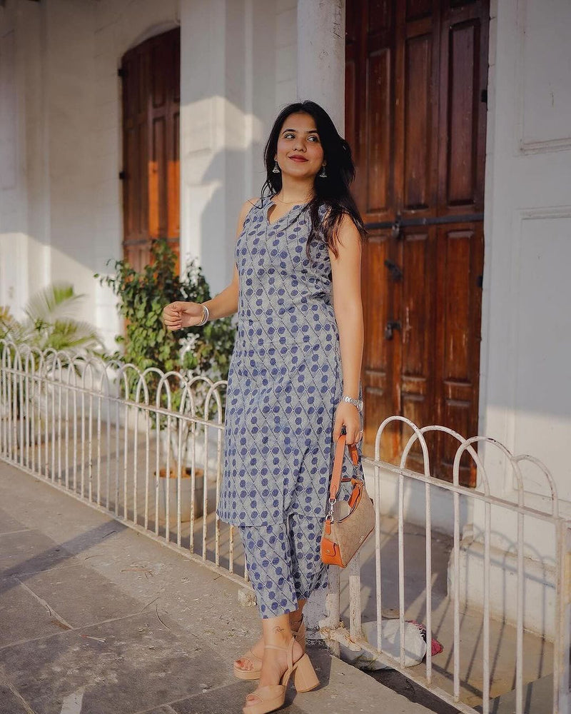 Make a dazzling statement with ths cotton kurti  Pant & with beautiful indigo print crafted in premium cotton