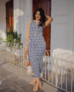 Make a dazzling statement with ths cotton kurti  Pant & with beautiful indigo print crafted in premium cotton