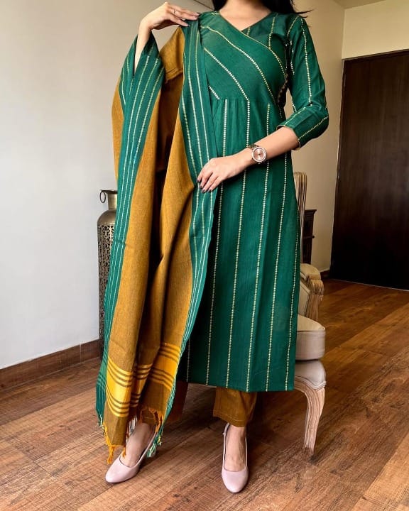 You will be so much in love with this south handloom outfit for combinations of self golden thread handloom south cotton kurta &nbsp;and south cotton pant paired with south cotton duppata golden thread self weaving add a unique vibe.