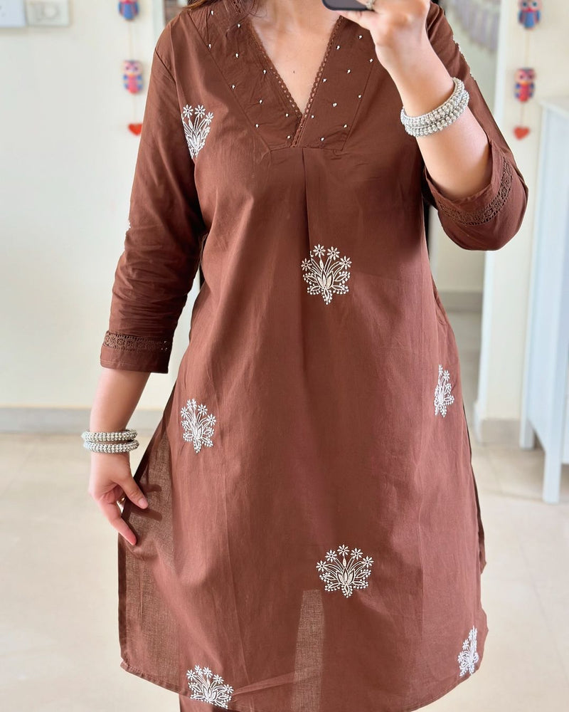 Upgrade your office wear wardrobe with this classy kurti embroidery detailing  moti lace work on neckline with lace work pant for all day comfort and trendy look🌸🌸