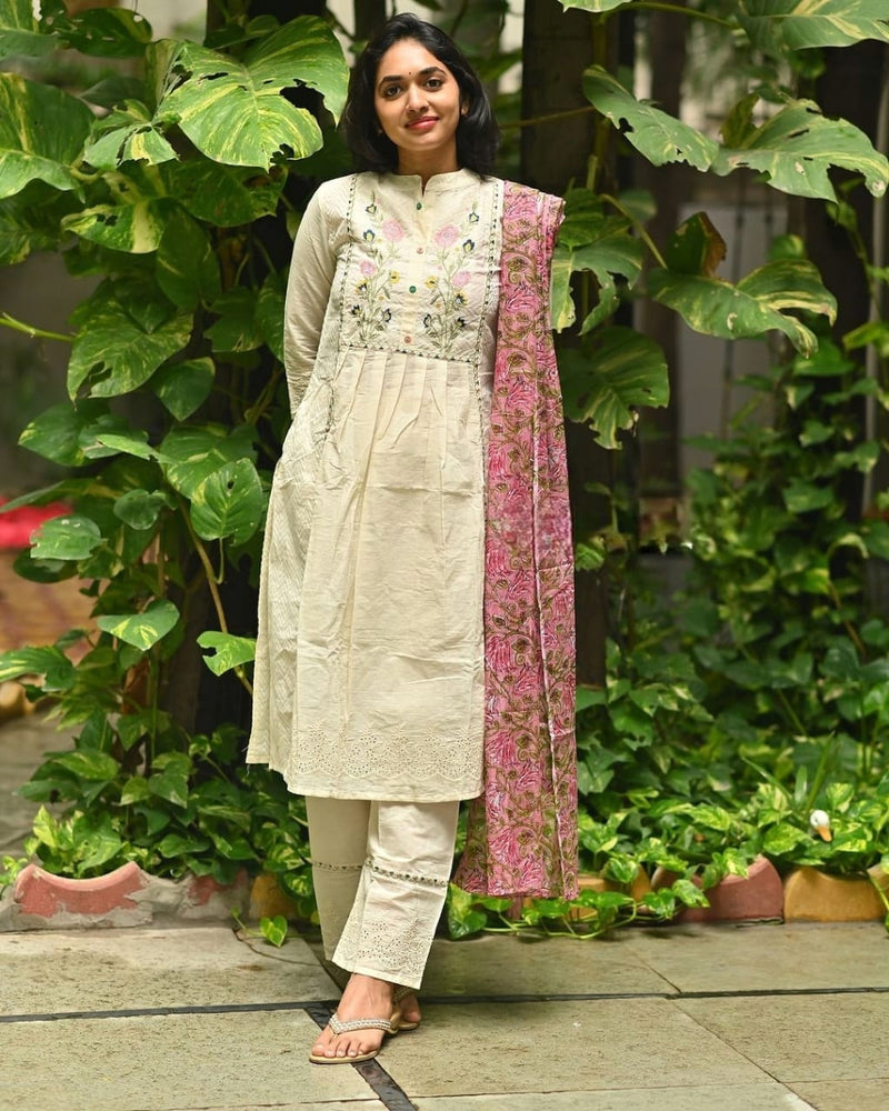 Cotton embroidered kurta with pants and dupatta will make you look the best.