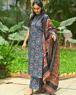 Ajrakh printed A-line Kurti comes with Halter detailing (attached elbow length sleeves) with pockets on the kurta