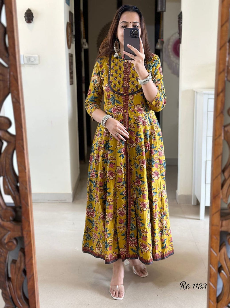 Presenting New Cotton Festival Collection In Pure Cotton With Hand And Adda mirror Work kurti And pant Dupatta Set Fully Stitched Ready To Wear 🔥😍🥰