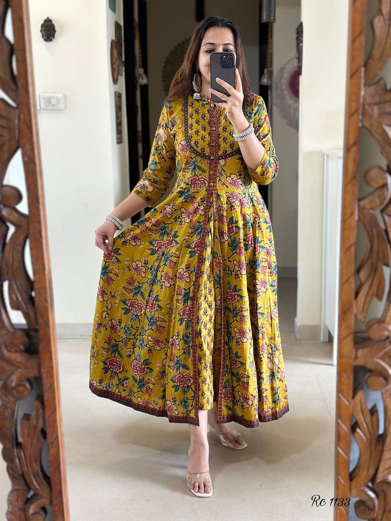 Presenting New Cotton Festival Collection In Pure Cotton With Hand And Adda mirror Work kurti And pant Dupatta Set Fully Stitched Ready To Wear 🔥😍🥰