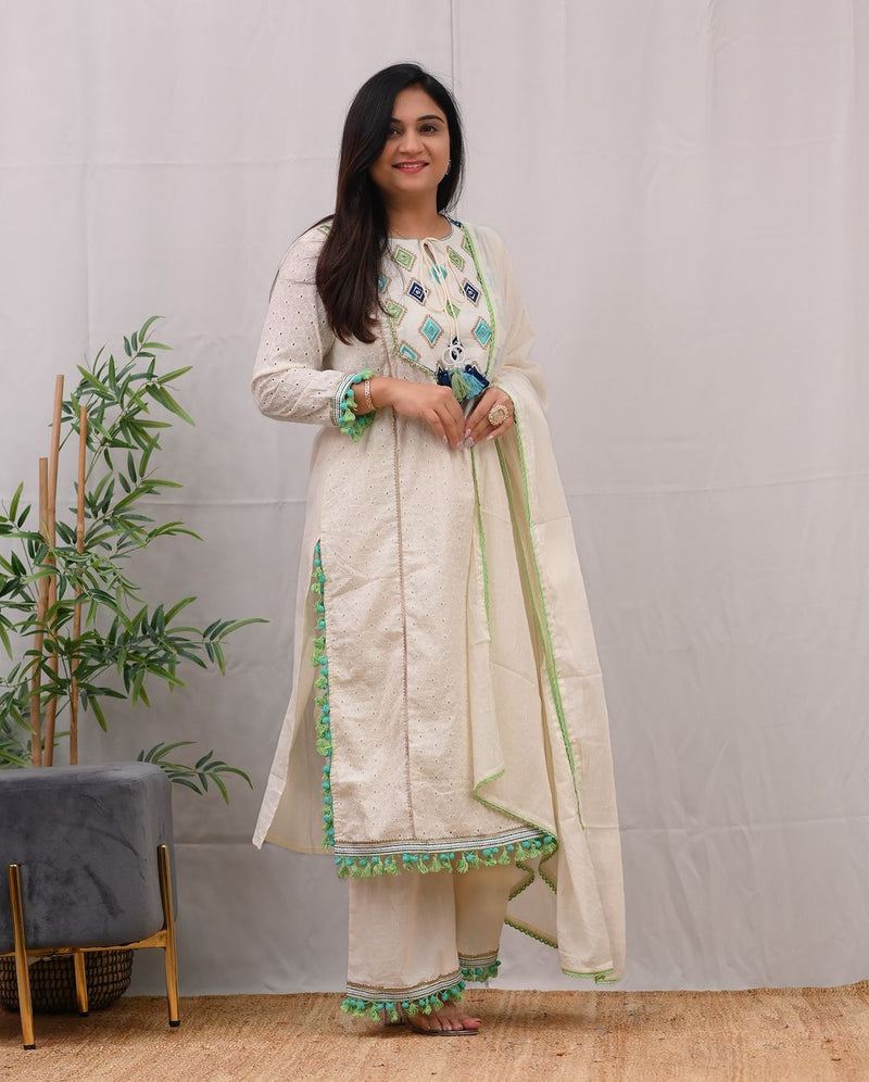 Cotton Sciffili Embroidered kurti Pant dupatta set For a festive gathering, you will can opt our these trendy cotton Sciffili