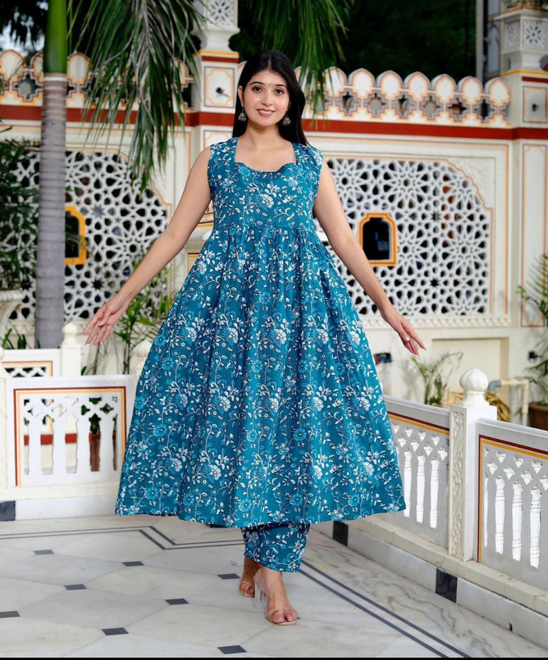 Beautifull 3 piece set(kurti+pant+dupatta)  Sleevless kurti with plazo and dupattaa (NFRD20)