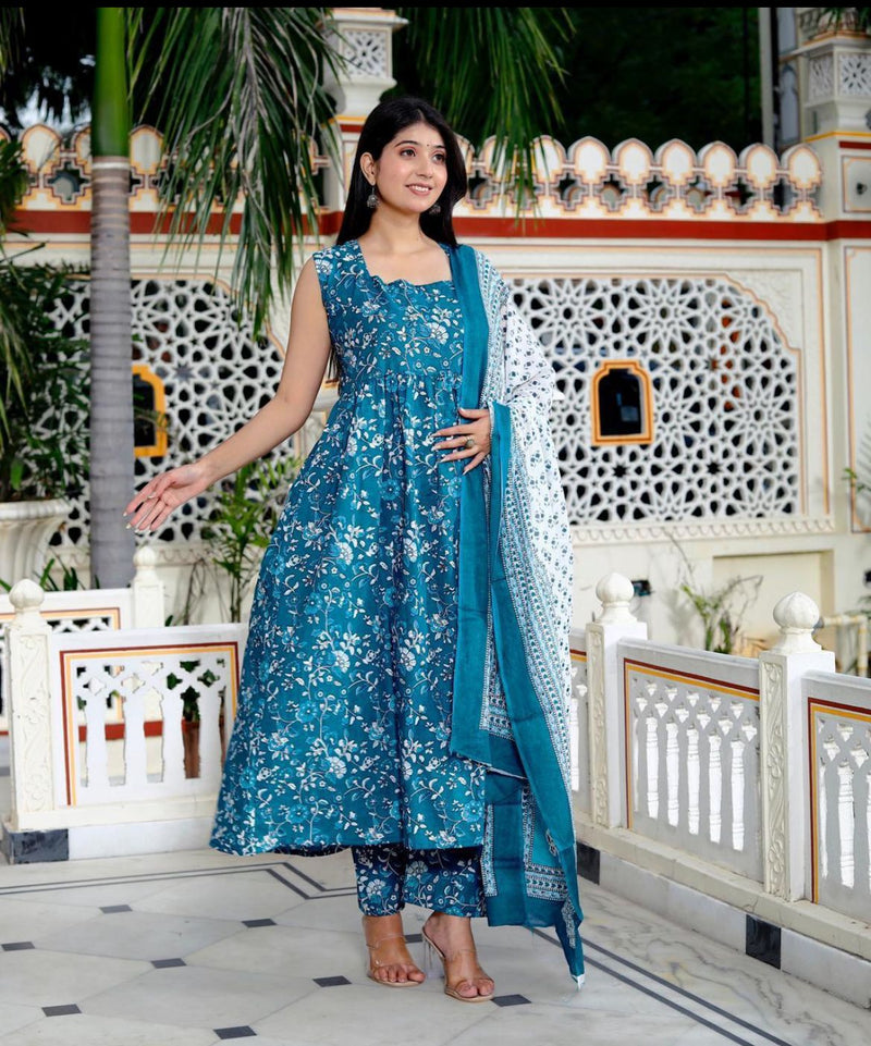 Beautifull 3 piece set(kurti+pant+dupatta)  Sleevless kurti with plazo and dupattaa (NFRD20)