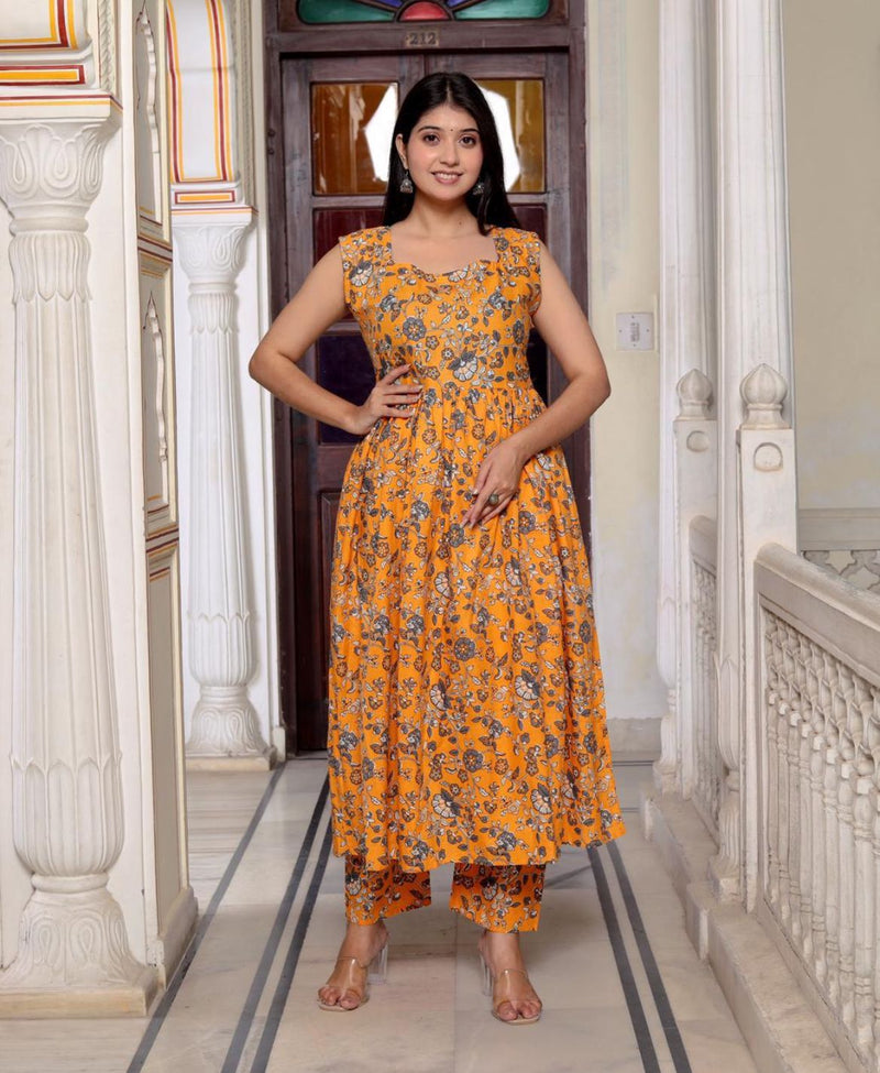 Beautifull 3 piece set(kurti+pant+dupatta)  Sleevless kurti with plazo and dupattaa (NFRD22)