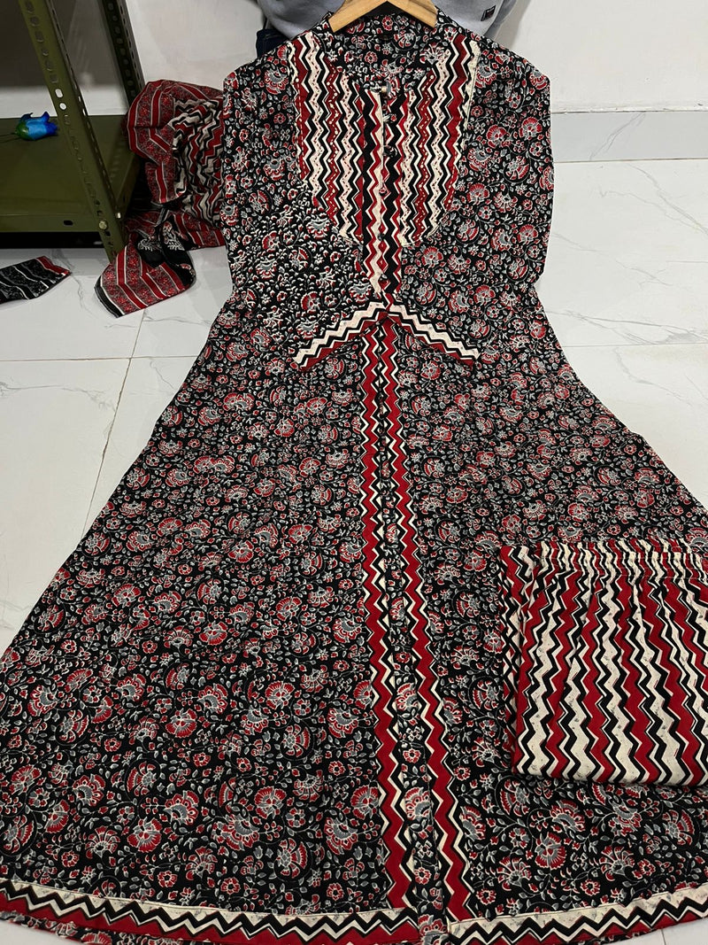 💃*Presenting New Designer Festival Collection In Pure Cotton With Hand And Adda Sequence Work Front Open kurta And Dupatta Set Fully Stitched Ready To Wear💃