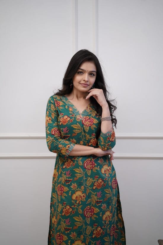 Inject a boost of Embroidery work and playful prints to your wardrobe this season👌👌 (WACD46)