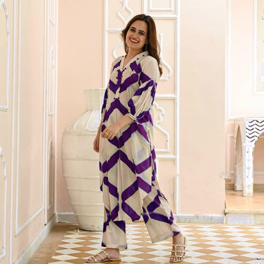 Prepare to elevate your fashion game with the Isha Clamp Co-ord Set. Made from pristine white cotton fabric, (WACD47)