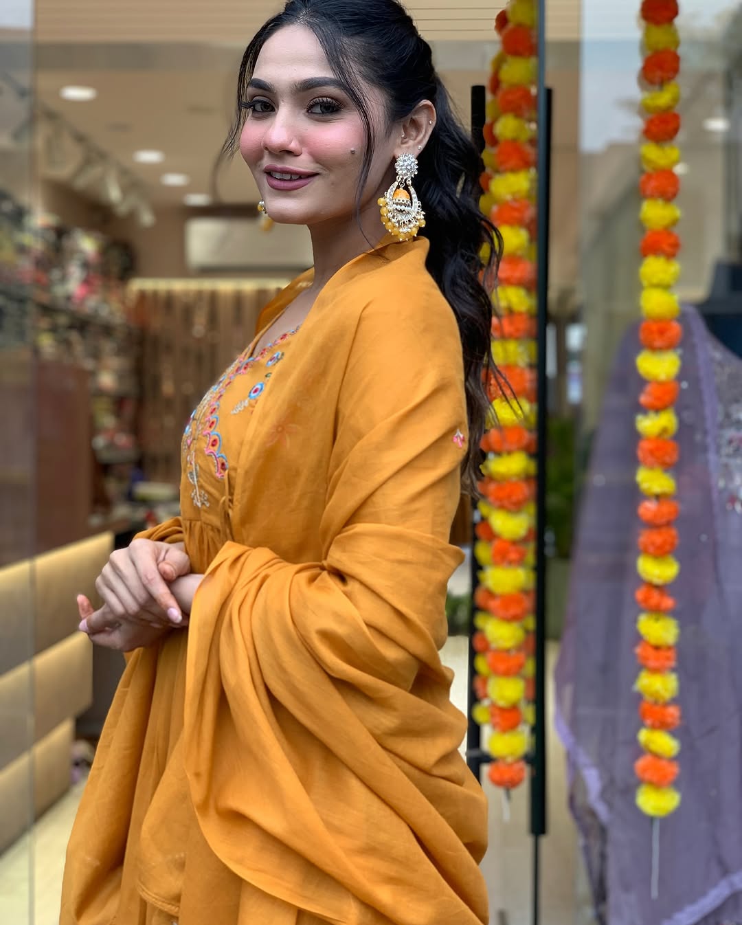 Enjoy your festival 🌞with our Very Beautiful 3ps Set . 🪡 🪡 🪡 🌸 (WARED87)