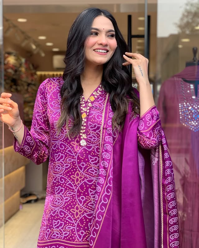 Launching Simple & Decent Look for This Festive Season (SWRED30)