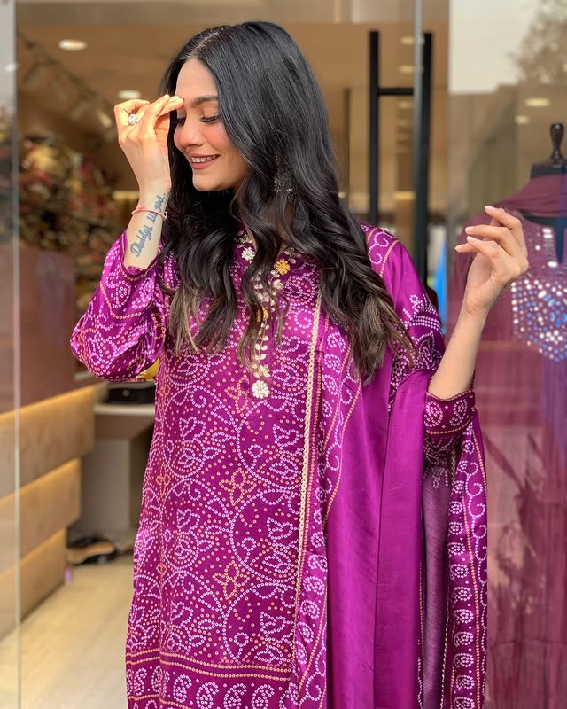 Launching Simple & Decent Look for This Festive Season (SWRED30)