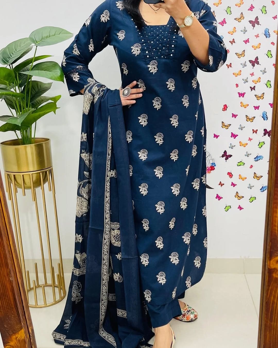 .🌹🌹Pure fine Cotton fabric  Kurti with Pant with cotton 100-100 Dupatta🌹🌹Nack Hand work(WARED22)