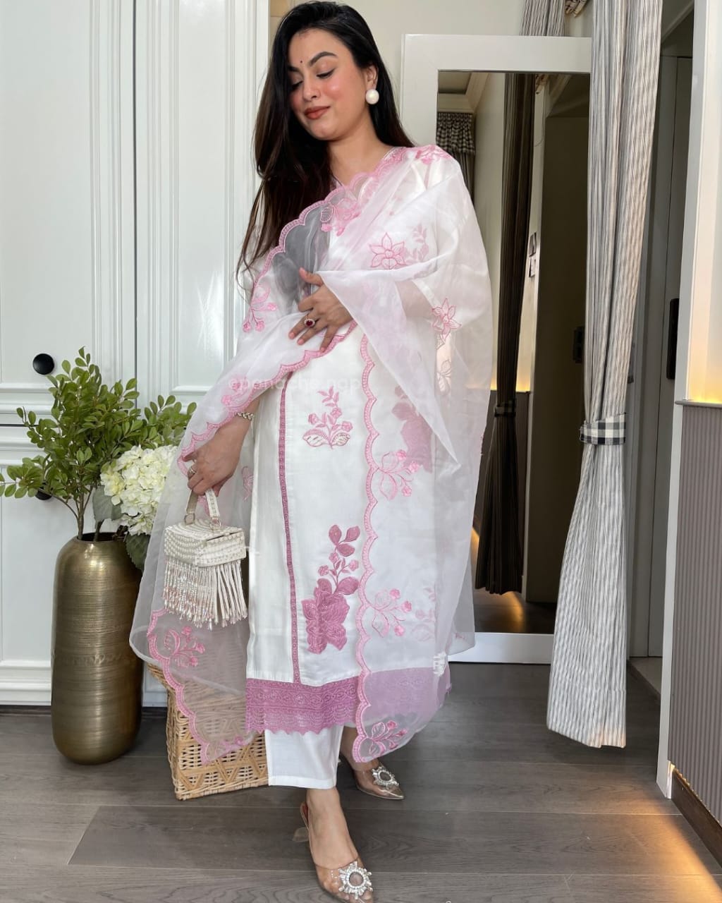 Beautiful cotton fabric kurti pant and dupatta.(WARED405)