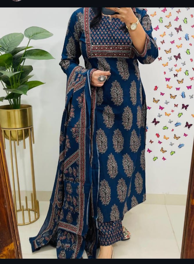 🌹🌹Pure fine Cotton fabric  Kurti with Pant with cotton 100-100 Dupatta🌹🌹Nack Hand work(WARED426)