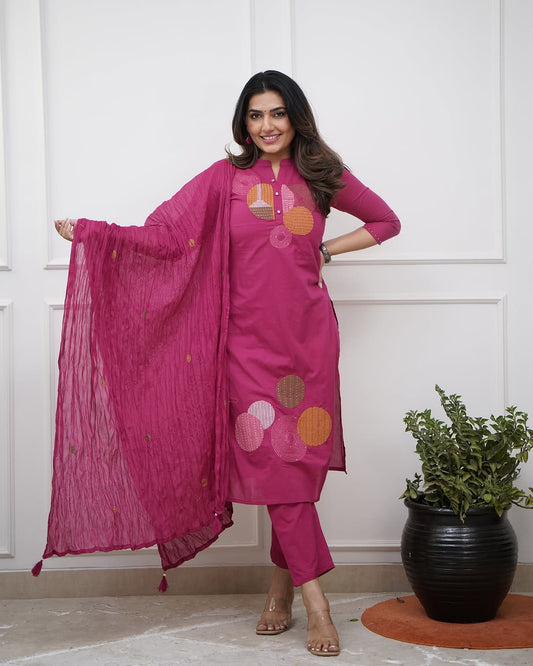 This Kurti,pant & dupatta set is perfect for the summer season(WARED32)