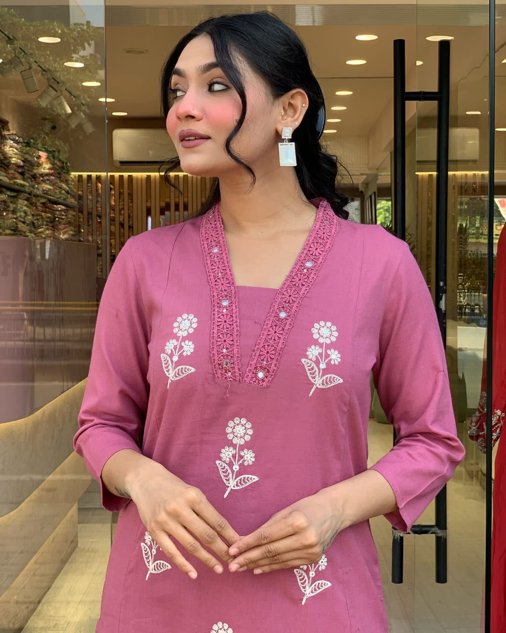 Enjoy your festival 🌞with our Very Beautiful 3ps Set . 🪡 🪡 🪡 🌸(WARED436)