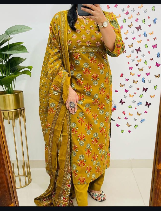 🌹🌹Pure fine Cotton fabric hand Work Kurti with Pant with cotton 100-100 Dupatta🌹🌹(WARED438)