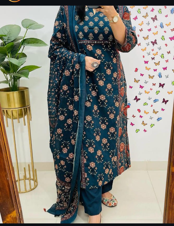 🌹🌹Pure fine Cotton fabric hand Work Kurti with Pant with cotton 100-100 Dupatta🌹🌹(WARED437)
