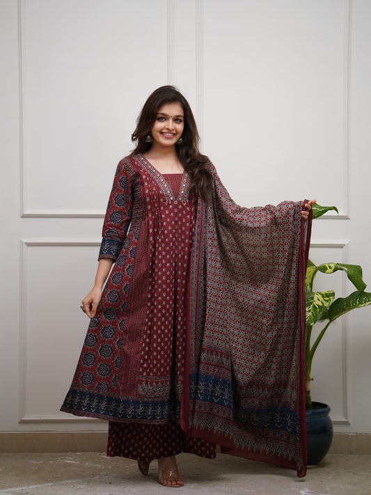 👉🏻👉🏻NEW product LUNCHING super hit &nbsp; hai dimand product Beutiful Suit Set👈🏻👈🏻(WARED461)