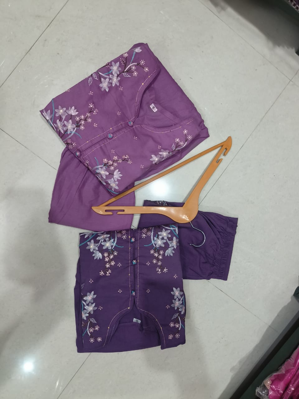 look classy and elegant with our new pure cotton collared kurta pant set(WACD146)